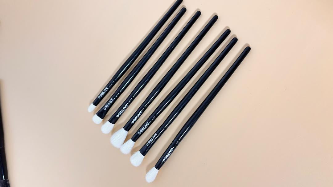 Éclat Kit – 12 Makeup Brushes with Pouch