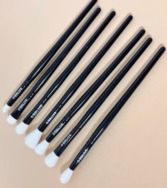 Éclat Kit – 12 Makeup Brushes with Pouch